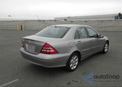 2006 Mercedes-Benz C280 Gen 2006 C280 from USA, damaged, VIN WDBRF54H16A838834
